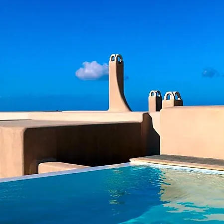 Voreina Gallery Hotel