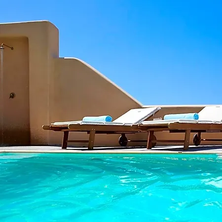 Voreina Gallery Hotel