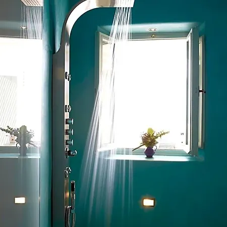 Voreina Gallery Hotel 4*