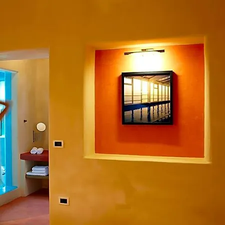 Voreina Gallery 4*